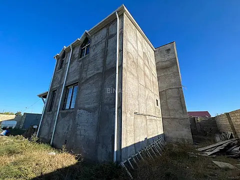 Satılır 4 otaqlı həyət evi 185 m²