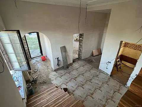 Satılır 4 otaqlı həyət evi 185 m²