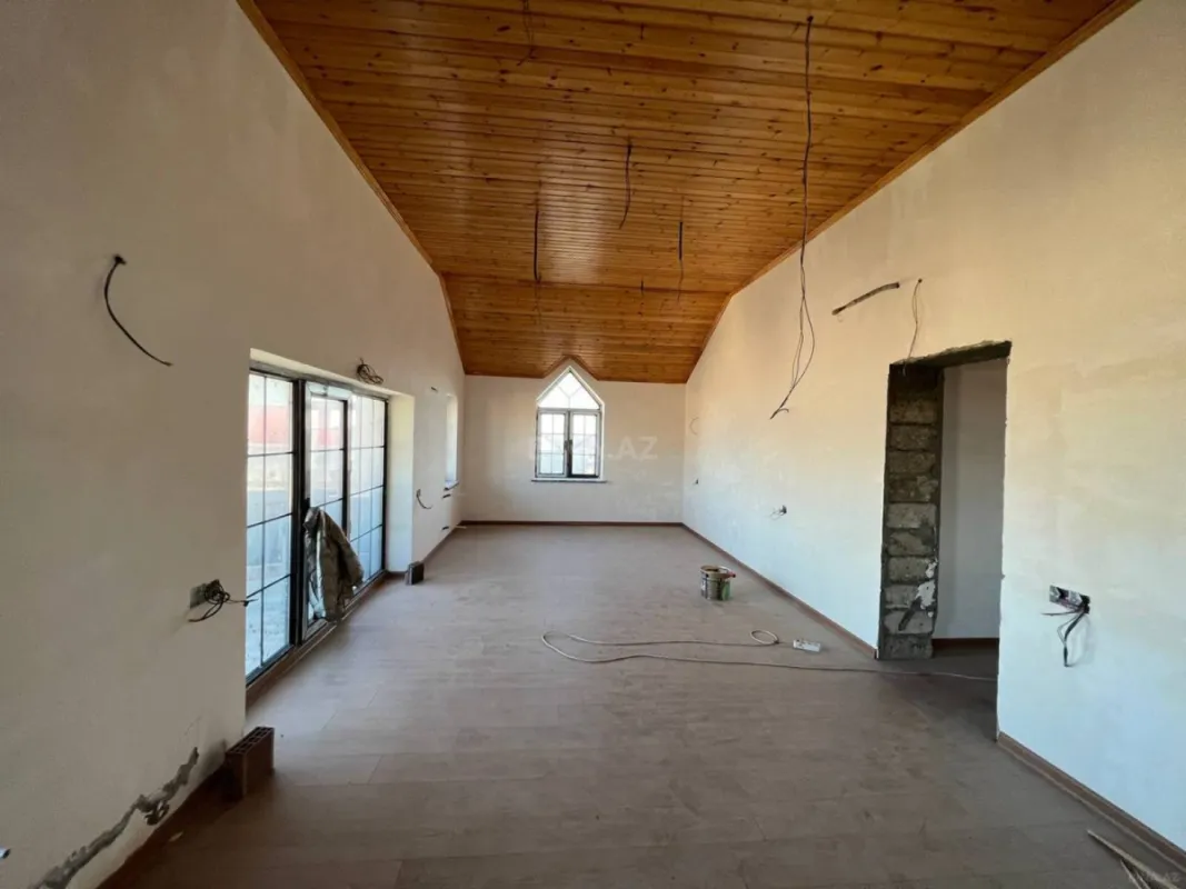 Satılır 4 otaqlı həyət evi 185 m²