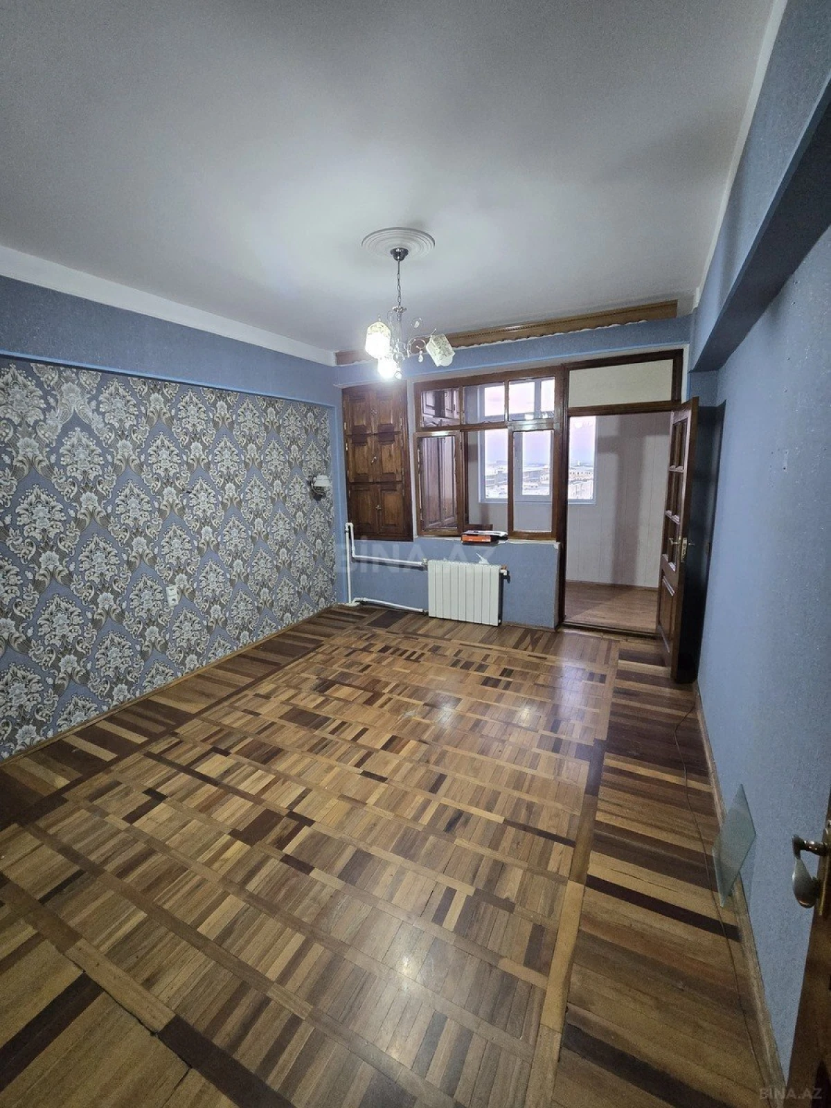Satılır 4 otaqlı mənzil 110 m²
