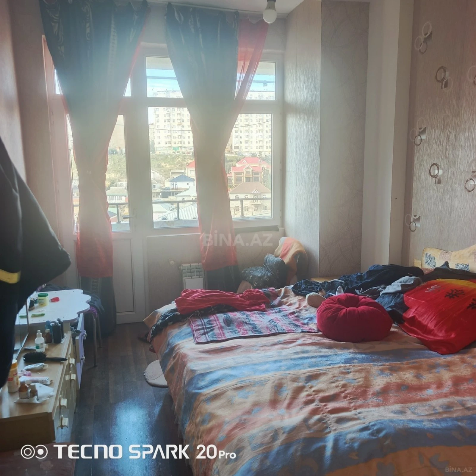 Satılır 2 otaqlı mənzil 68 m²