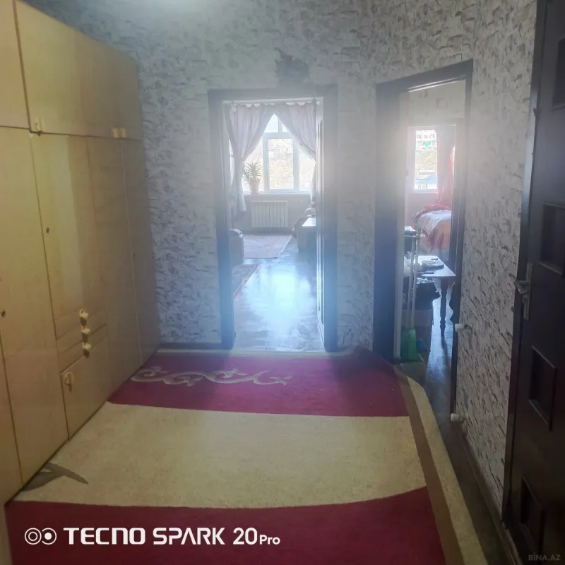 Satılır 2 otaqlı mənzil 68 m²