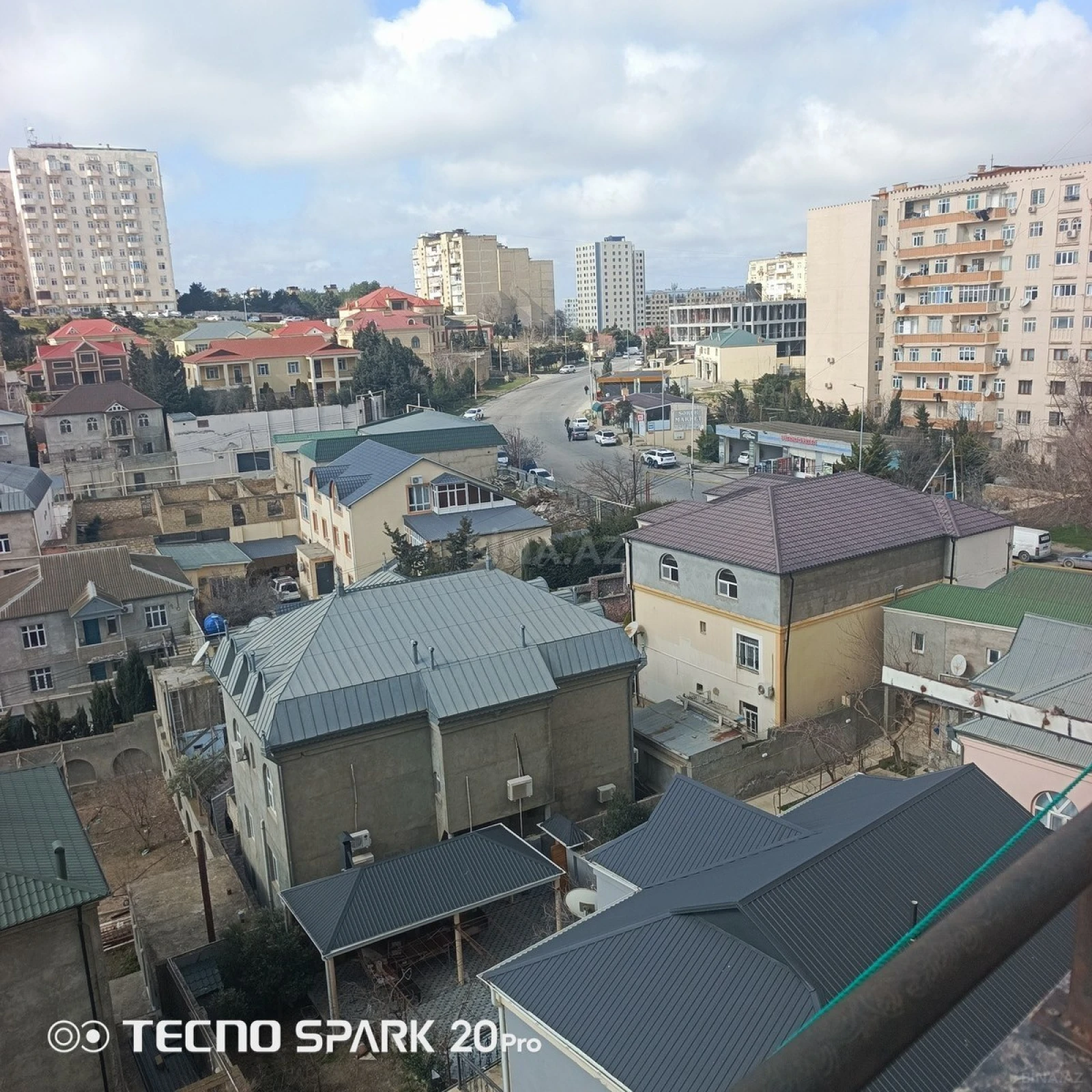 Satılır 2 otaqlı mənzil 68 m²