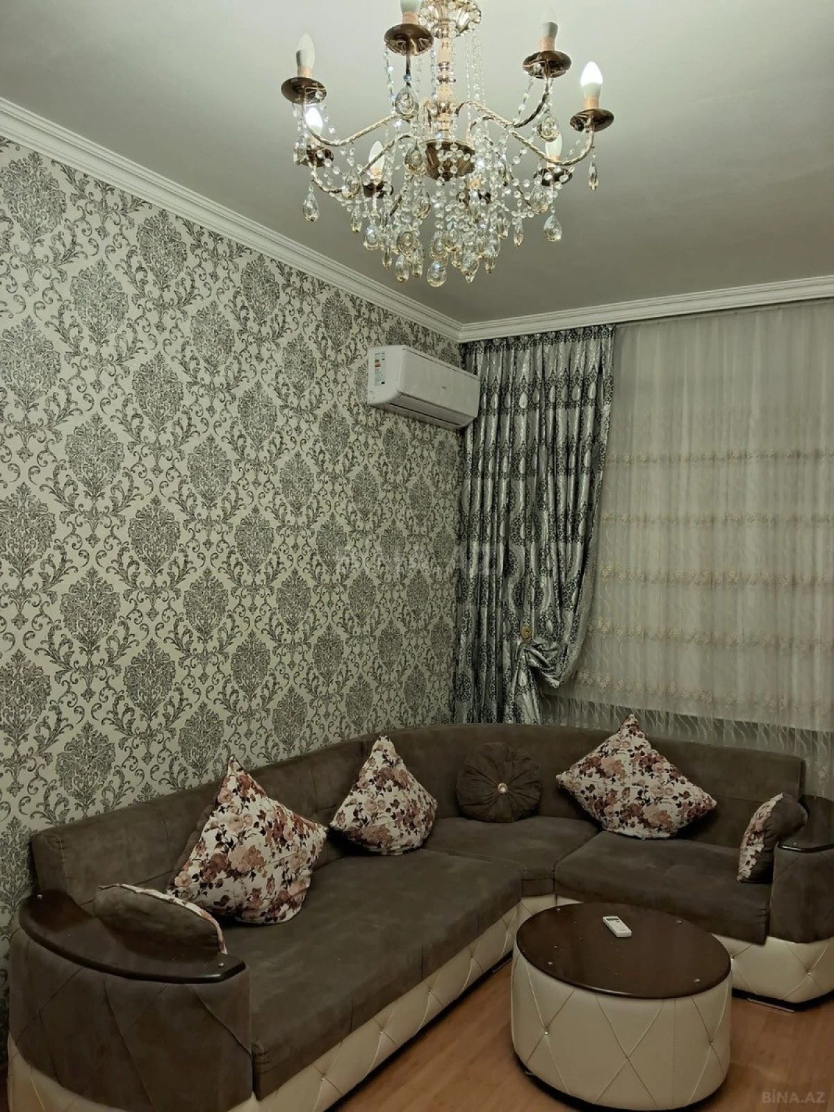 Kirayə verilir 2 otaqlı mənzil 60 m²