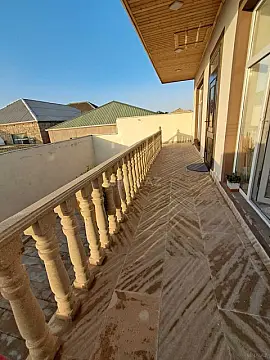 Satılır 4 otaqlı həyət evi 124 m²