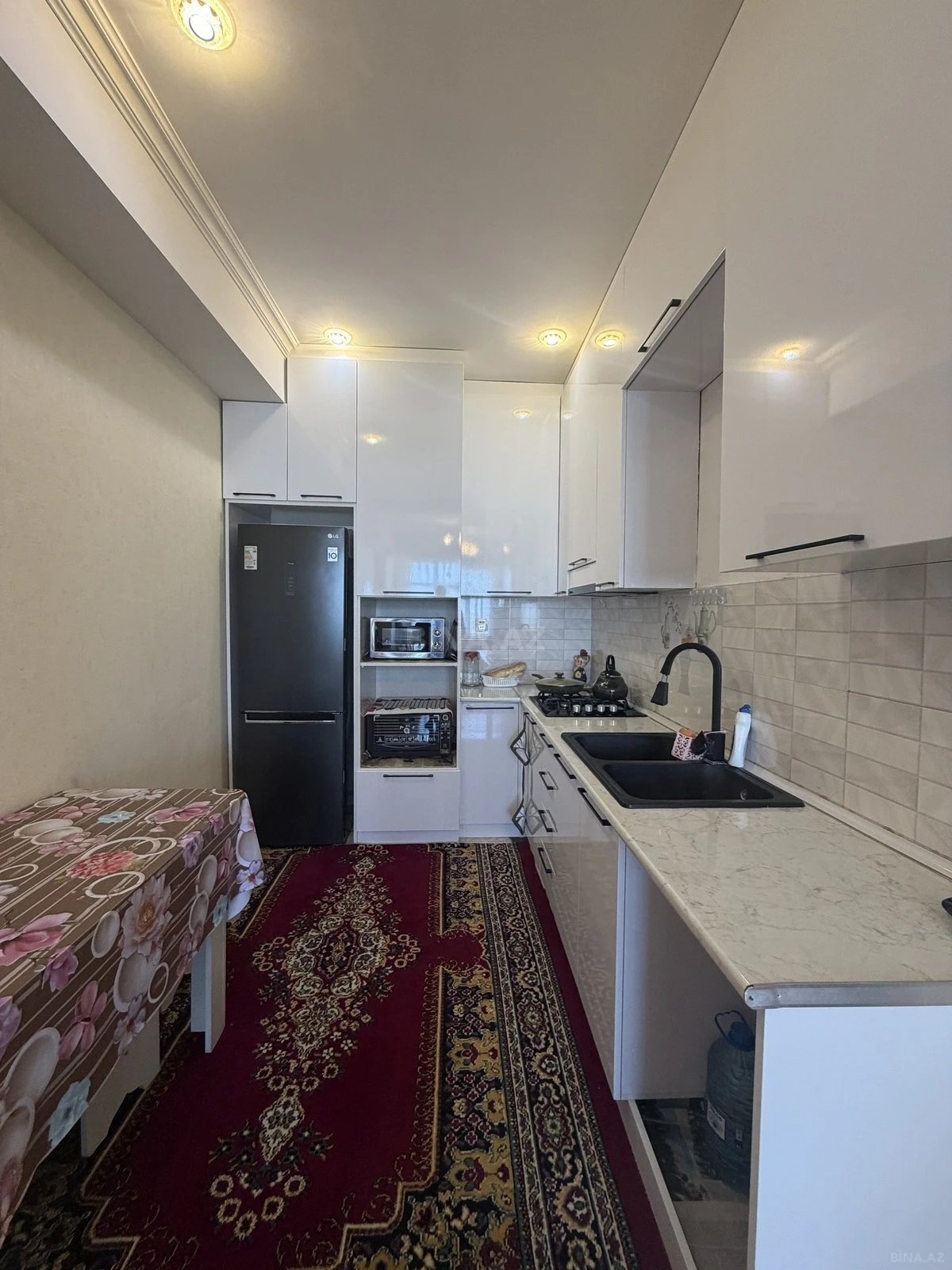 Satılır 2 otaqlı mənzil 60.5 m²