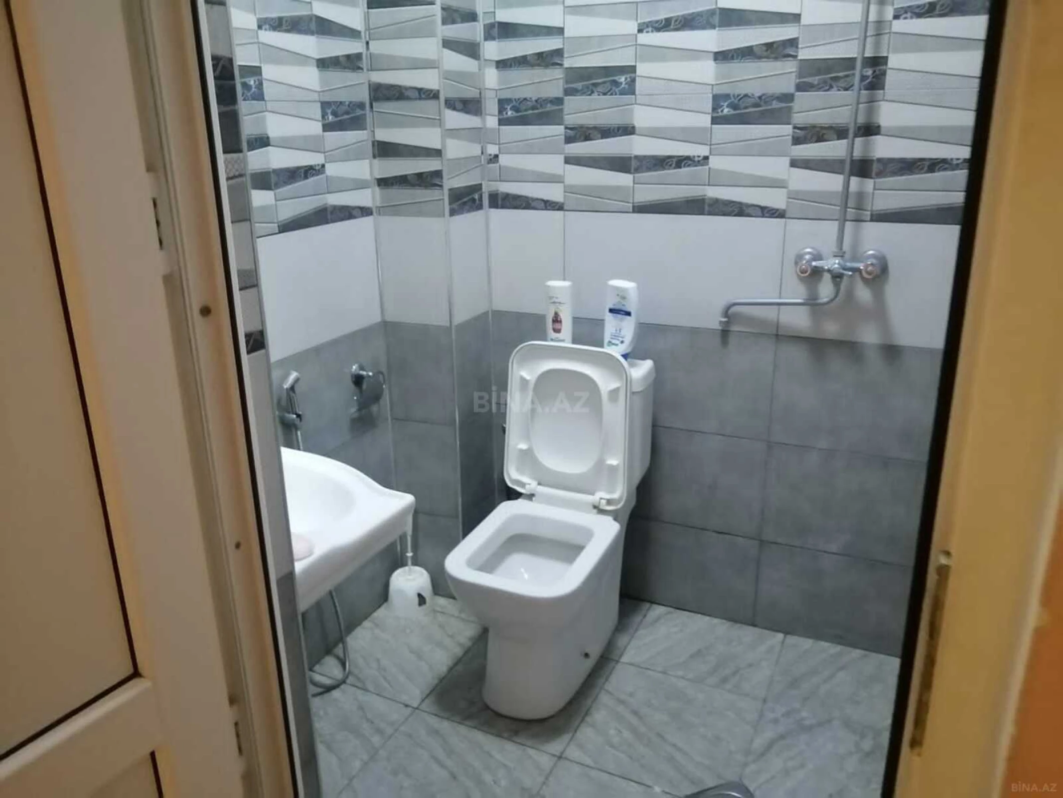 Kirayə verilir 2 otaqlı mənzil 60 m²