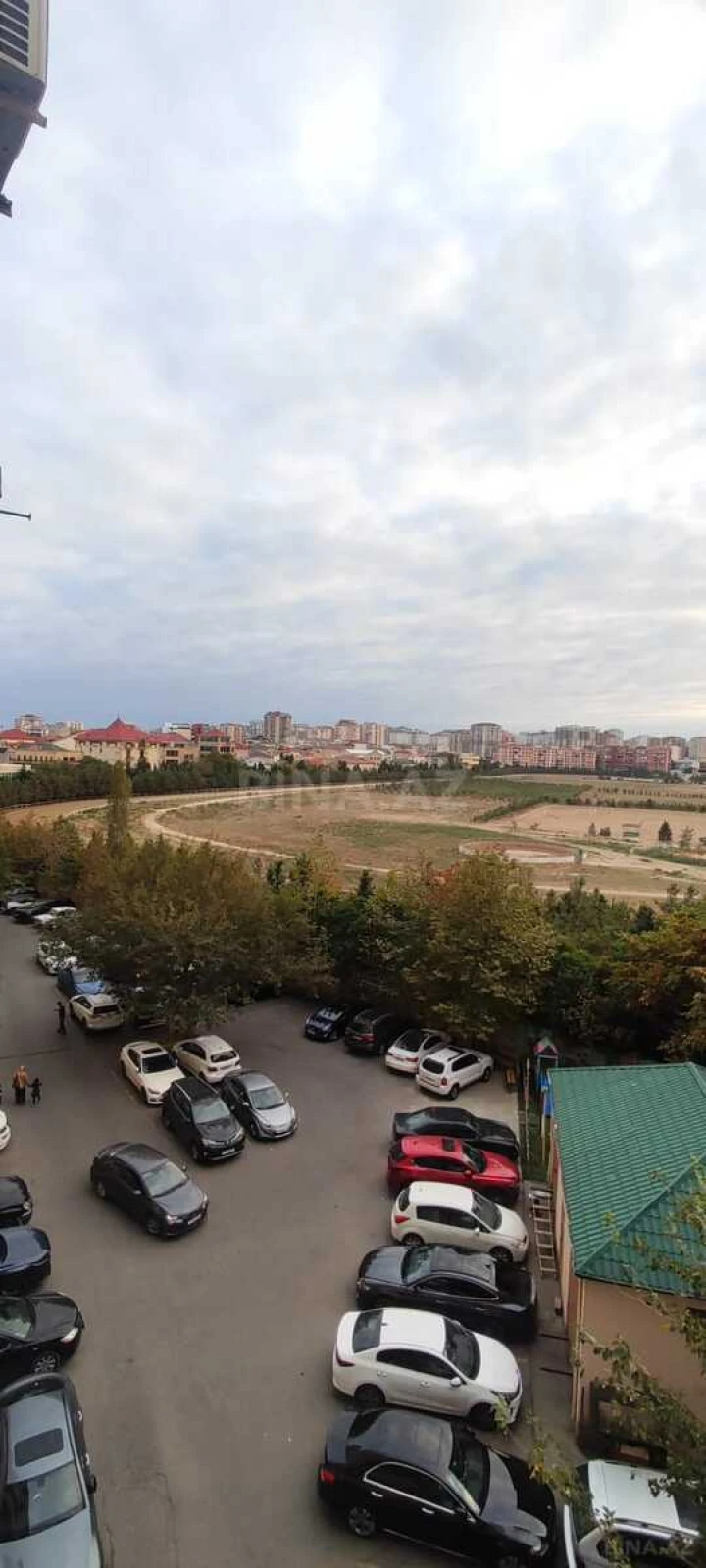 Kirayə verilir 2 otaqlı mənzil 100 m²