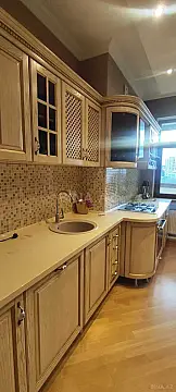 Kirayə verilir 2 otaqlı mənzil 100 m²