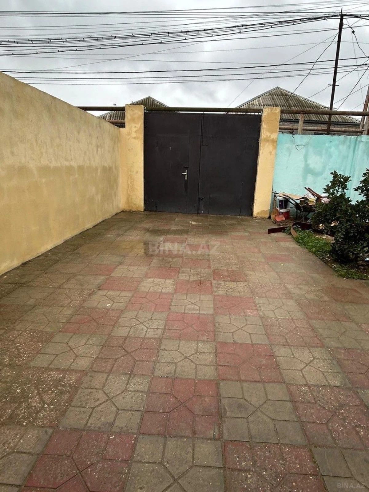 Satılır 4 otaqlı həyət evi 174 m²