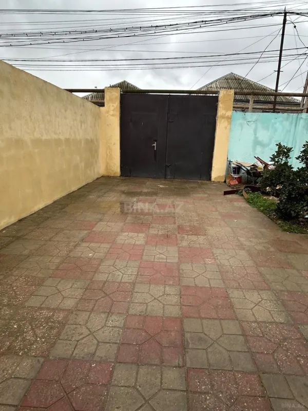 Satılır 4 otaqlı həyət evi 174 m²