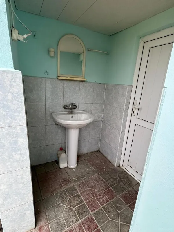 Satılır 4 otaqlı həyət evi 174 m²