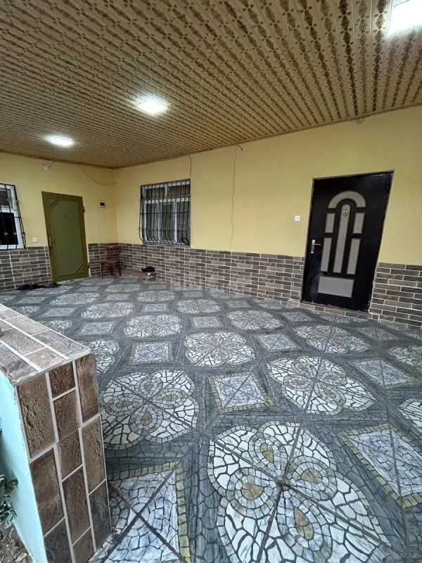 Satılır 4 otaqlı həyət evi 174 m²
