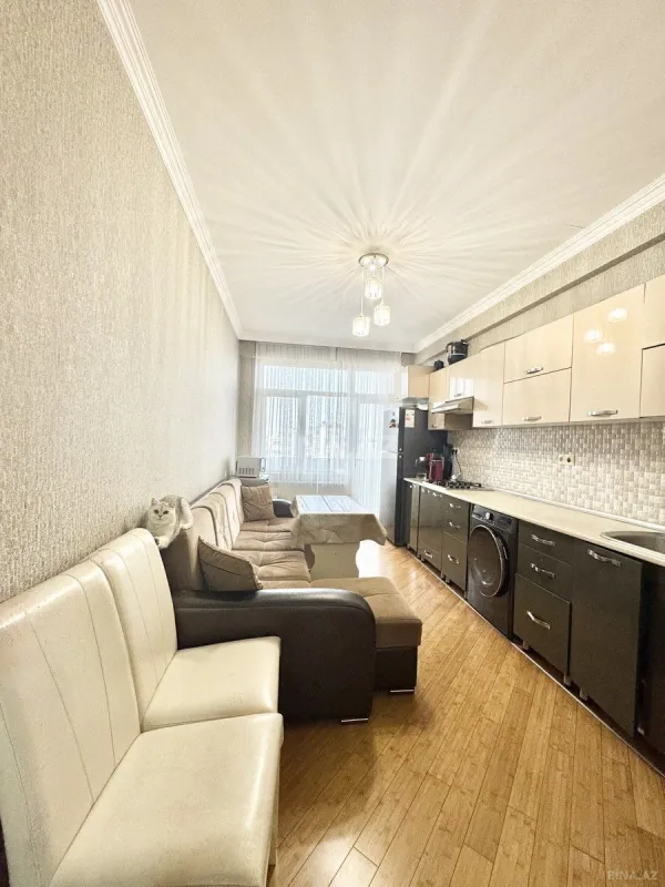 Satılır 2 otaqlı mənzil 105 m²