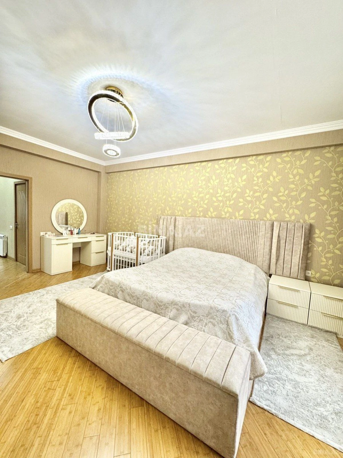Satılır 2 otaqlı mənzil 105 m²