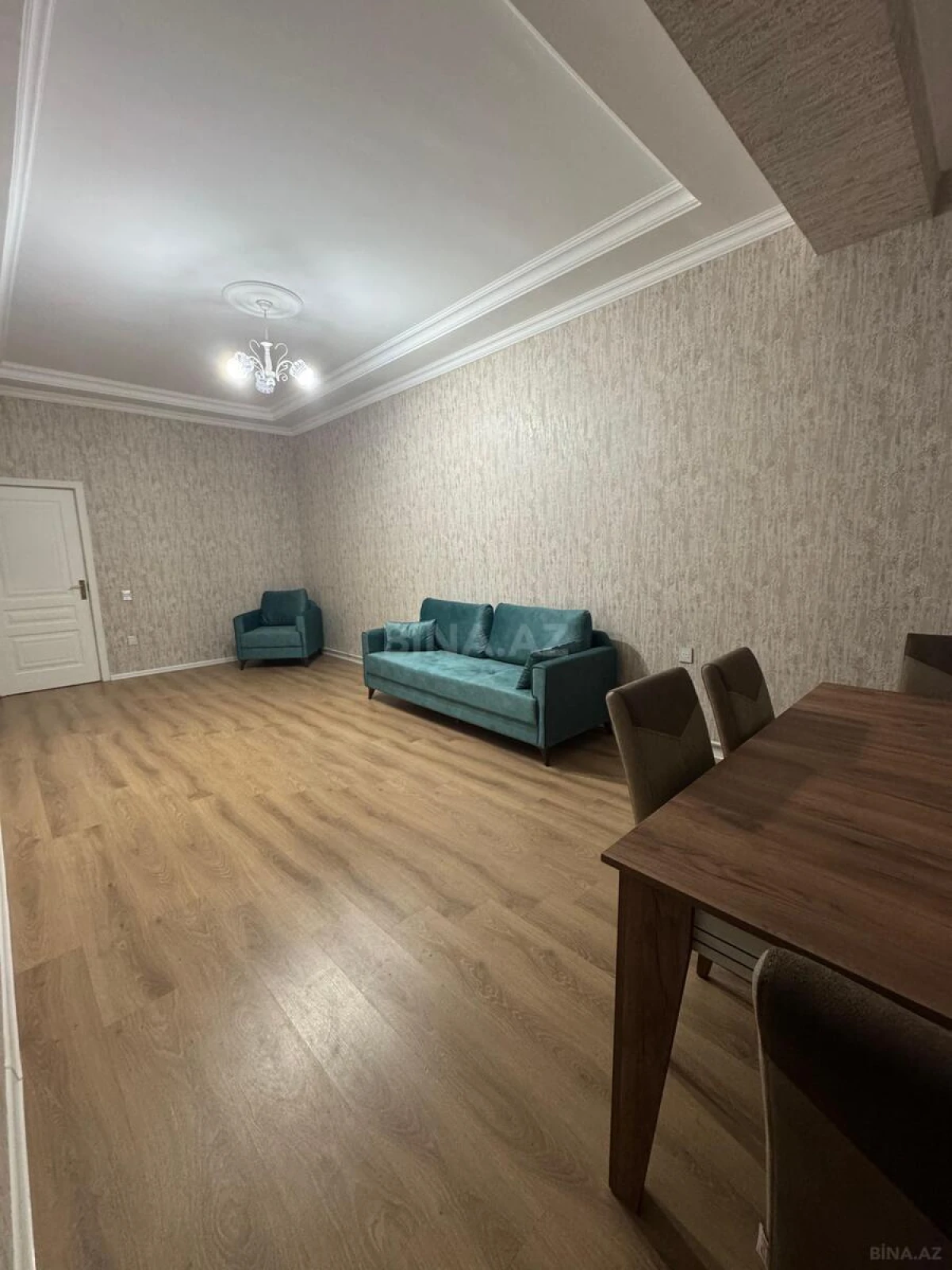 Kirayə verilir 2 otaqlı mənzil 70 m²