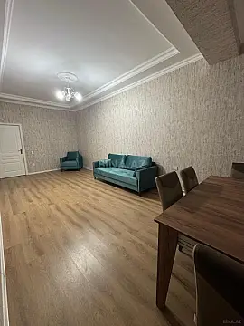 Kirayə verilir 2 otaqlı mənzil 70 m²