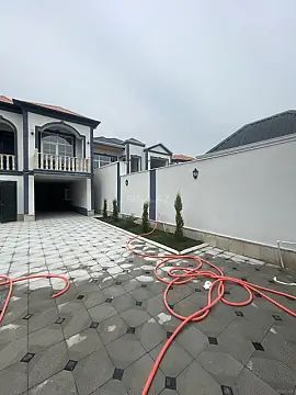 Satılır 5 otaqlı həyət evi 220 m²