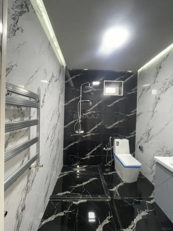 Satılır 5 otaqlı həyət evi 220 m²