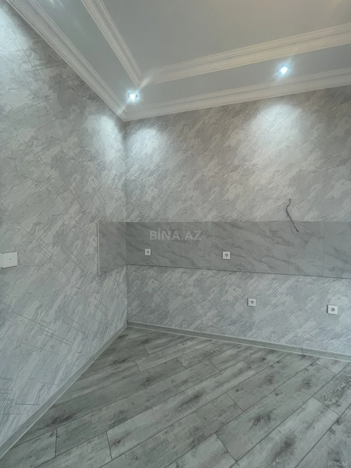 Satılır 5 otaqlı həyət evi 220 m²