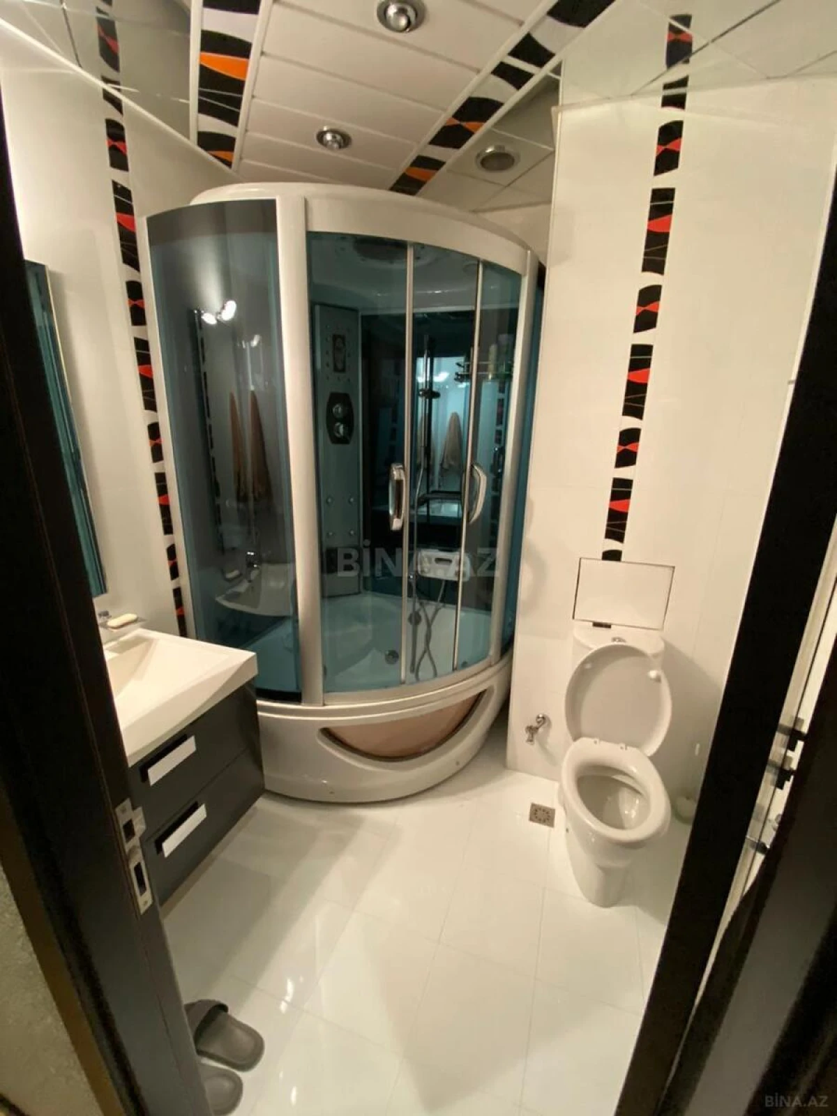 Satılır 3 otaqlı mənzil 97 m²