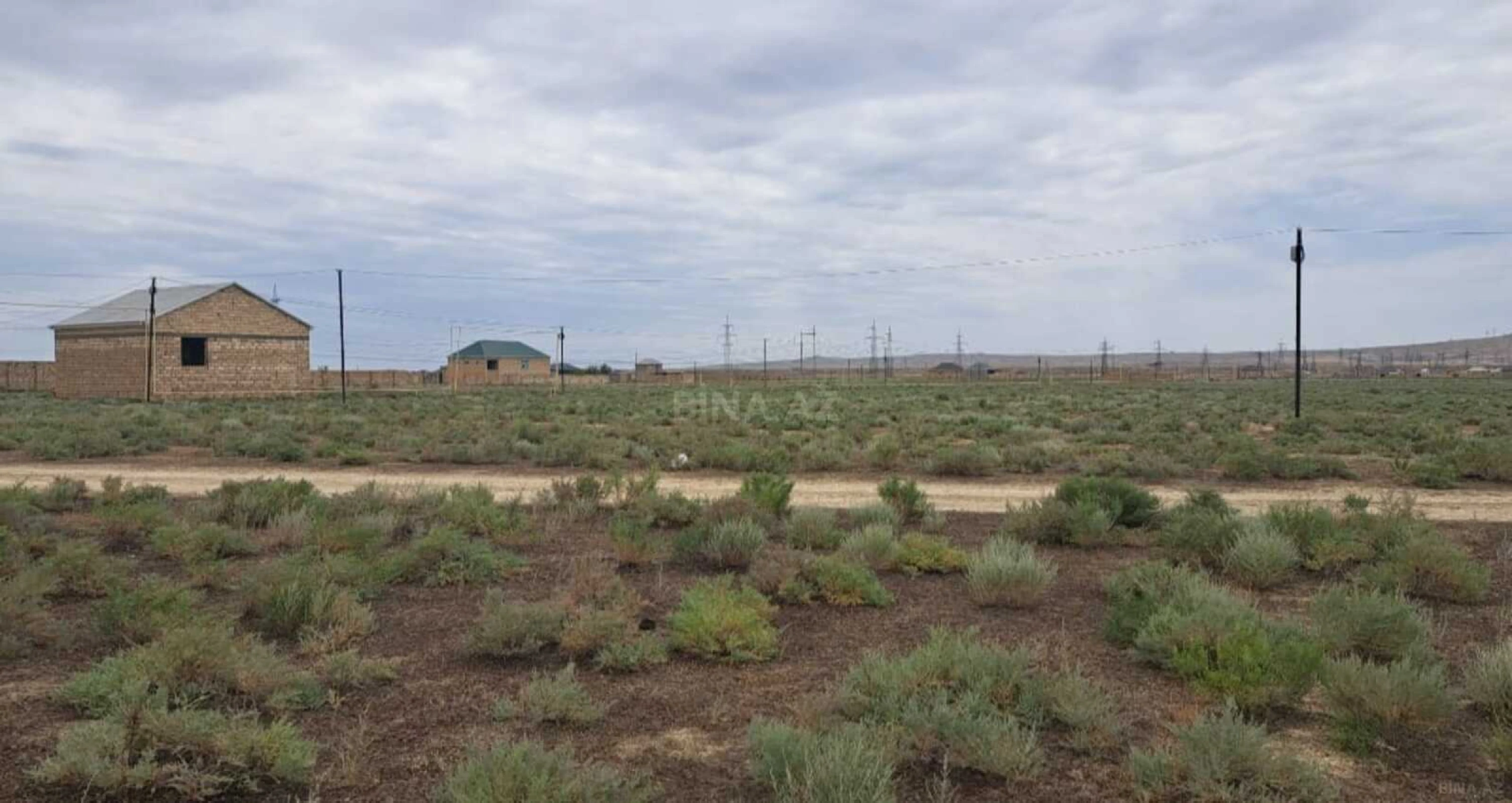 Satılır torpaq sahəsi 12 m²