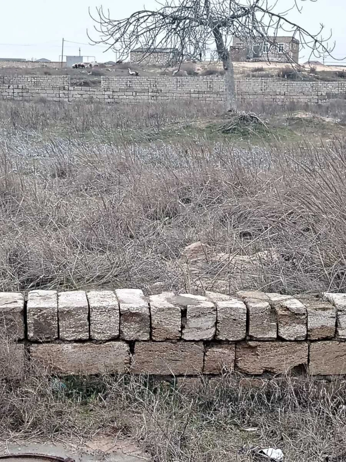 Satılır torpaq sahəsi 12 m²