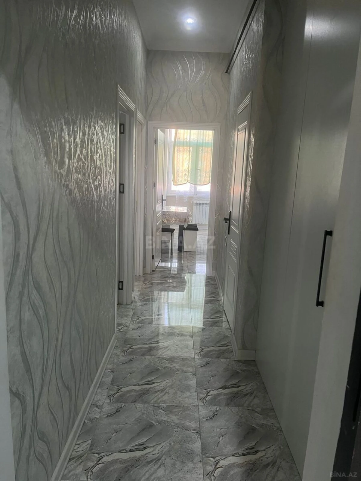 Kirayə verilir 2 otaqlı mənzil 52 m²