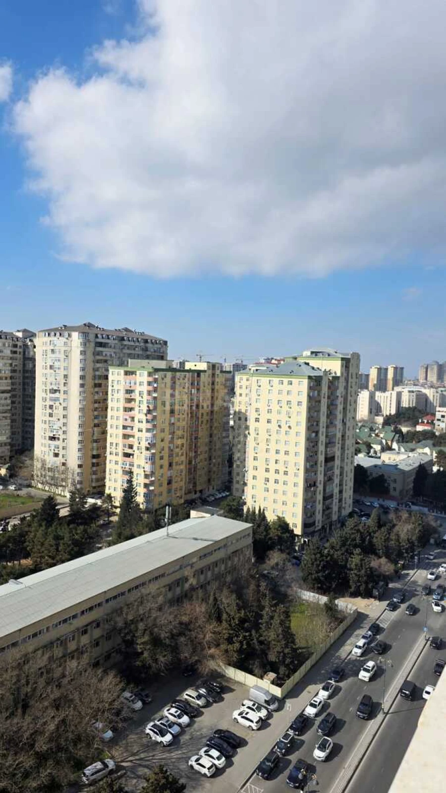 Satılır 2 otaqlı mənzil 75 m²