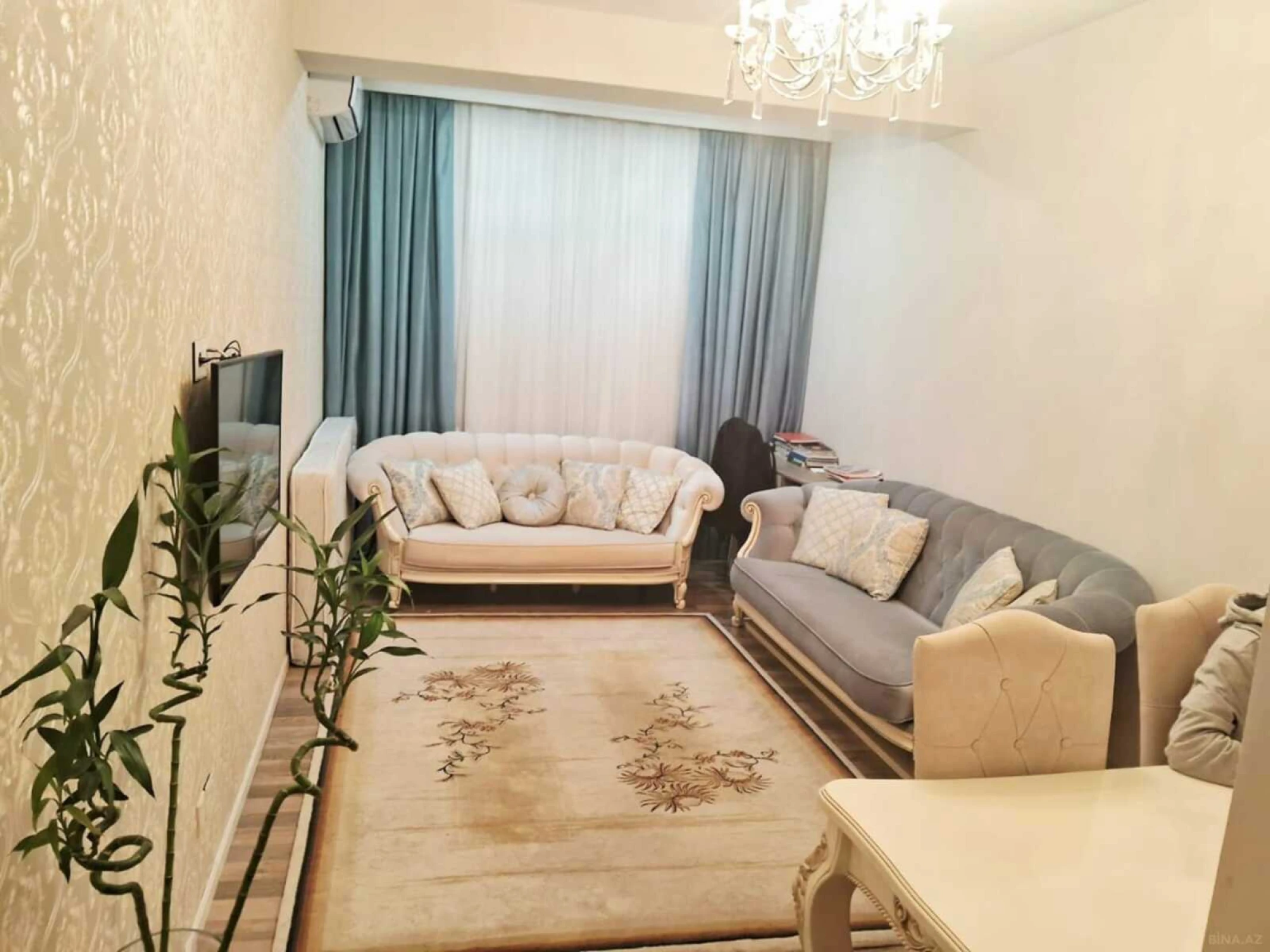 Satılır 2 otaqlı mənzil 75 m²