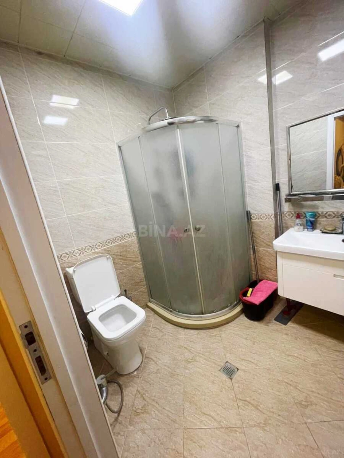 Satılır 2 otaqlı mənzil 75 m²