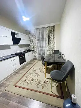 Satılır 2 otaqlı mənzil 75 m²