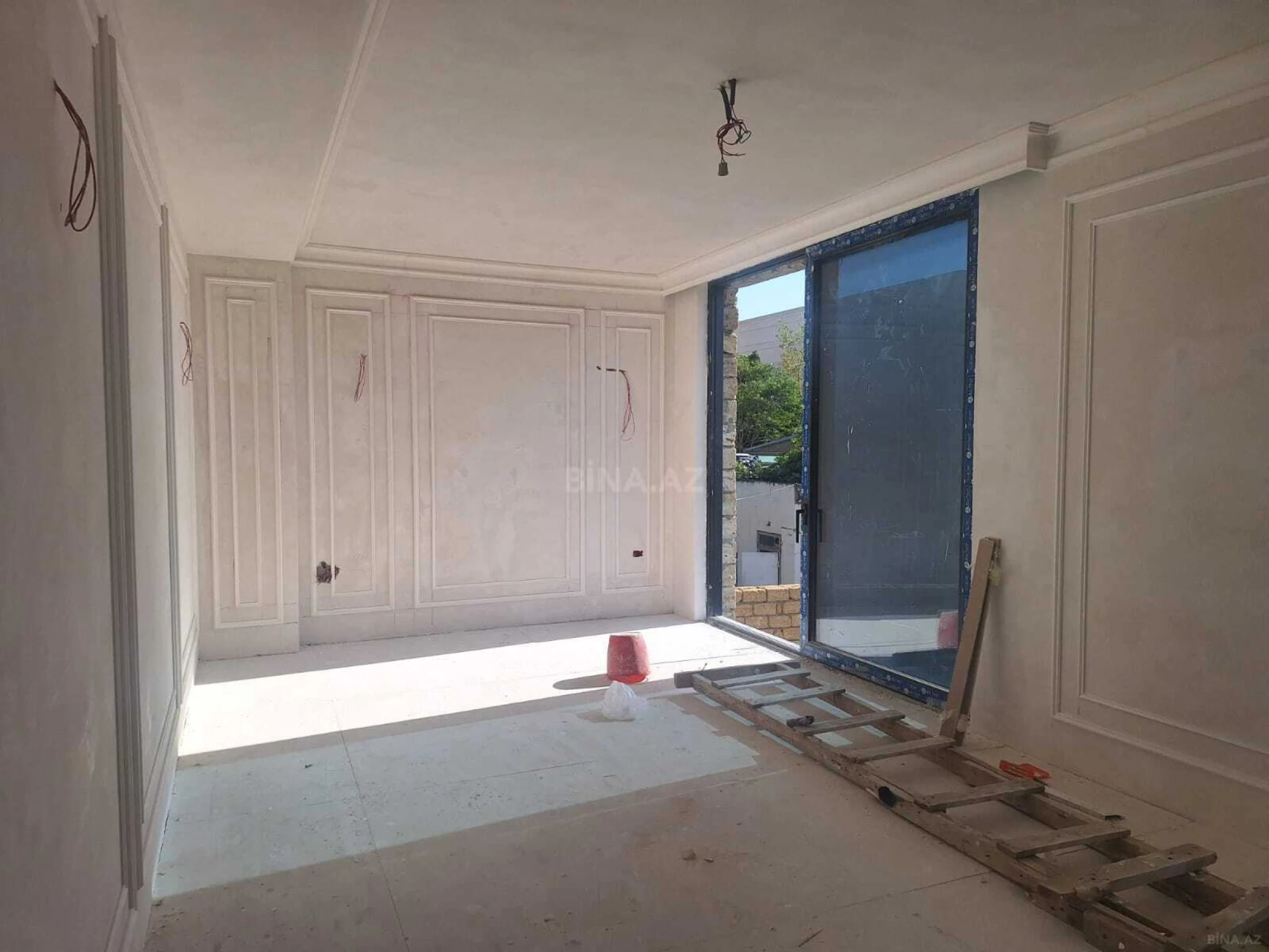 Satılır 6 otaqlı həyət evi 450 m²