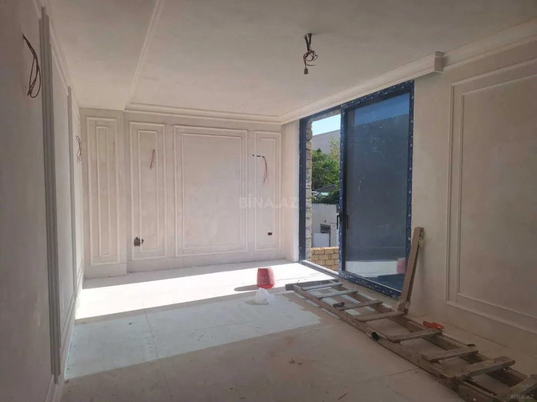 Satılır 6 otaqlı həyət evi 450 m²