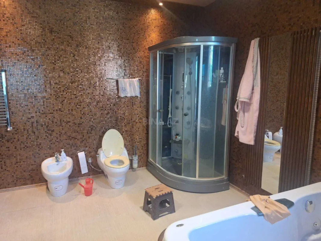 Satılır 6 otaqlı həyət evi 450 m²