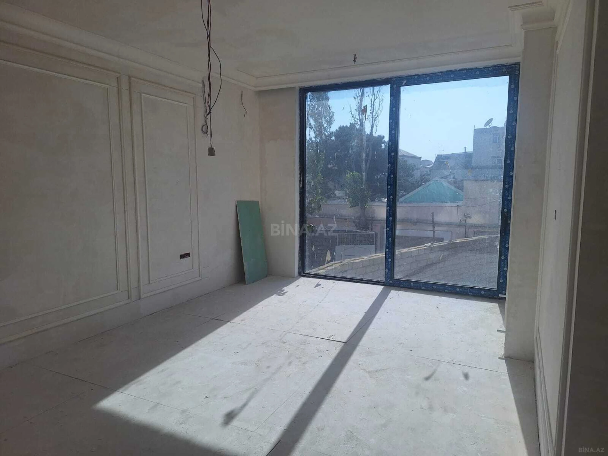Satılır 6 otaqlı həyət evi 450 m²