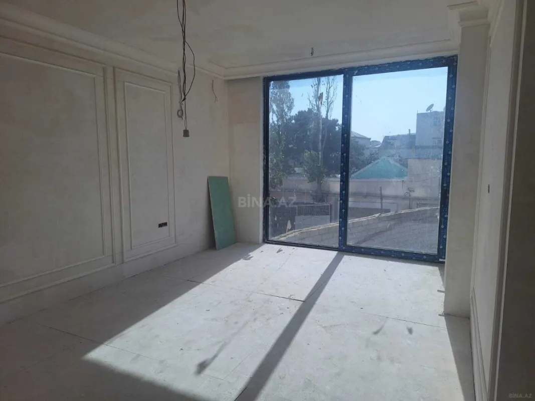 Satılır 6 otaqlı həyət evi 450 m²