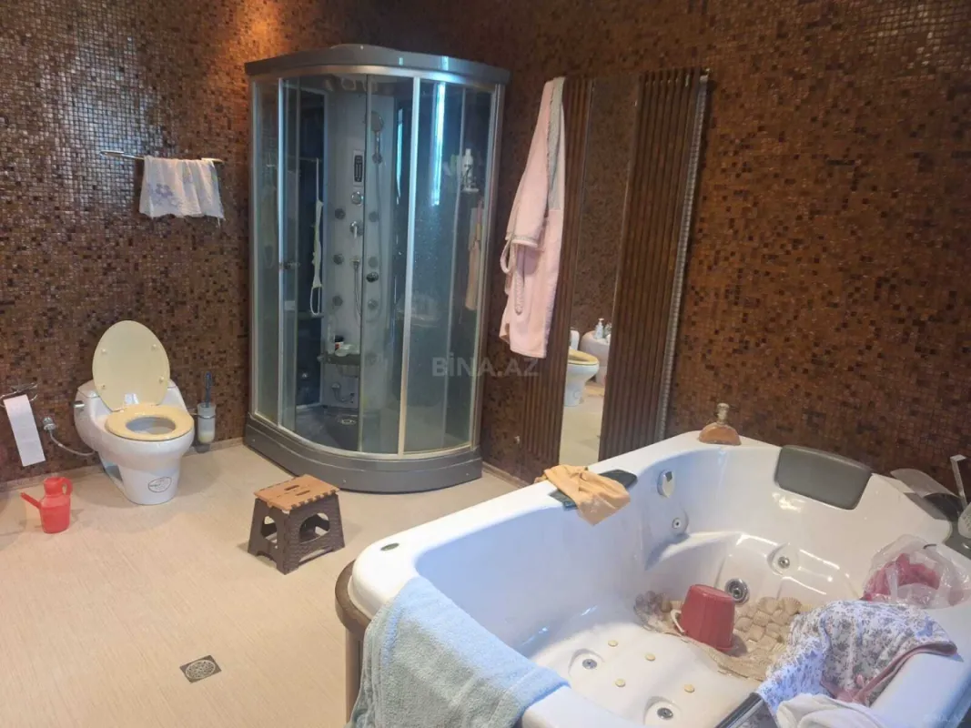 Satılır 6 otaqlı həyət evi 450 m²