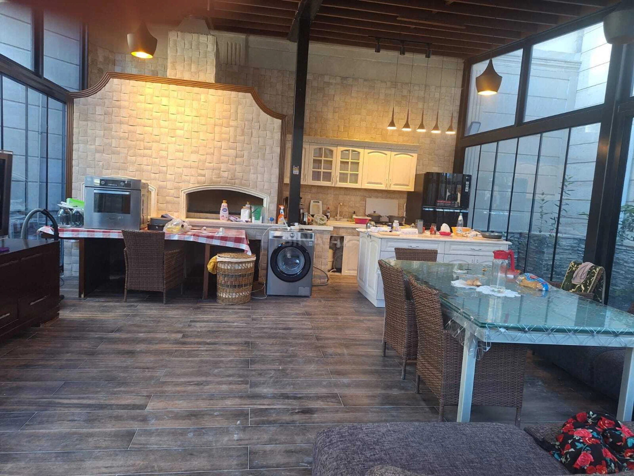 Satılır 6 otaqlı həyət evi 450 m²