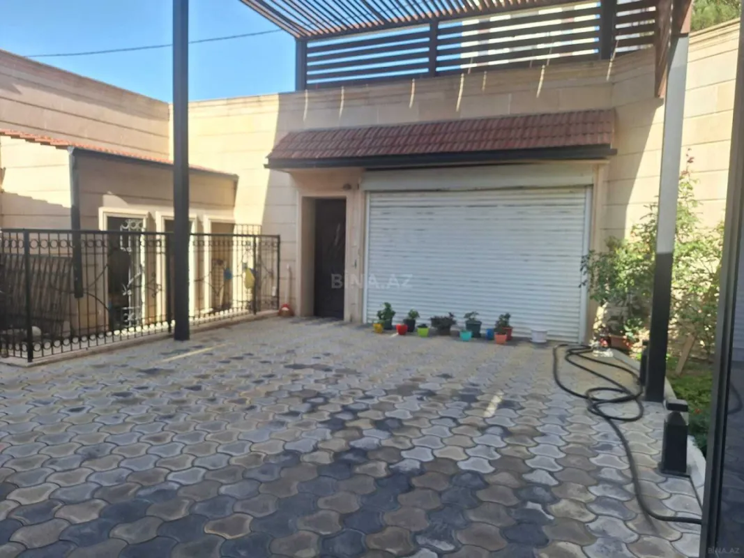 Satılır 6 otaqlı həyət evi 450 m²