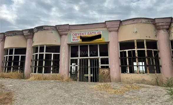 Satılır obyekt 400 m² — Salyan 400.00 m²