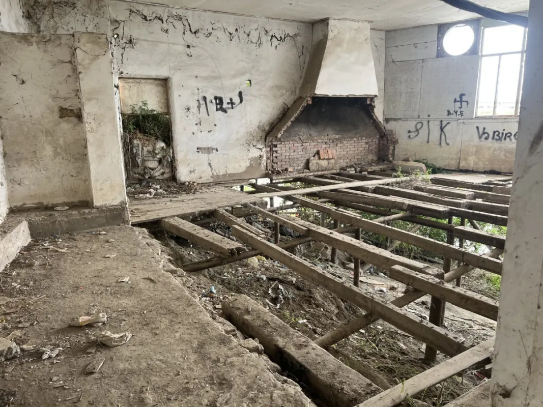 Satılır obyekt 400 m²