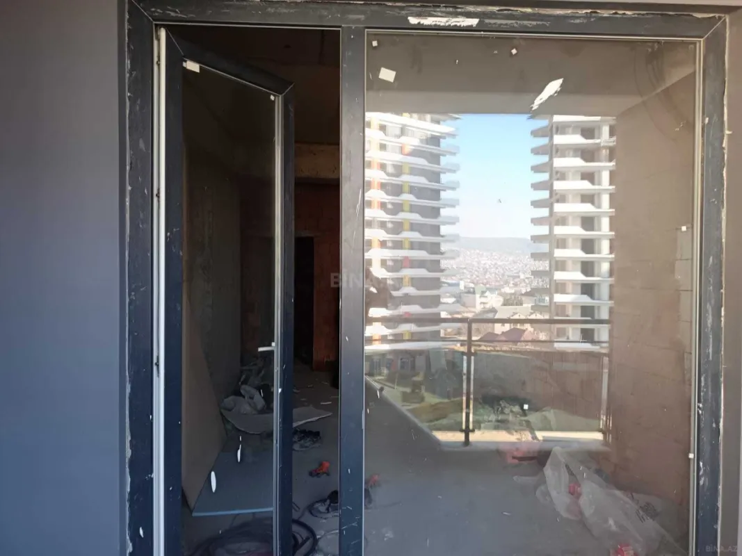 Satılır 2 otaqlı mənzil 124 m²