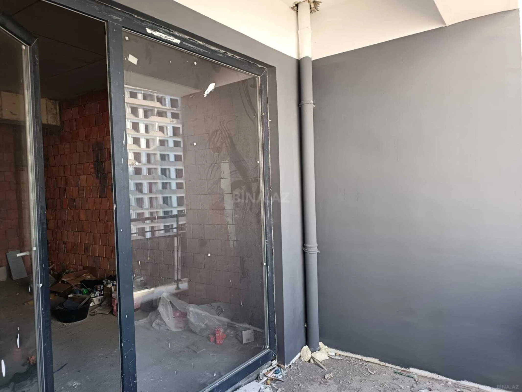 Satılır 2 otaqlı mənzil 124 m²