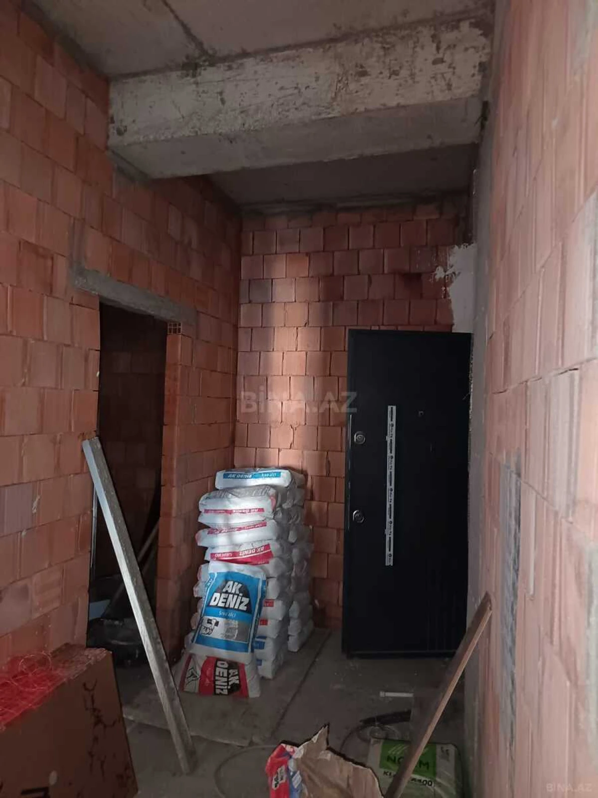 Satılır 2 otaqlı mənzil 124 m²