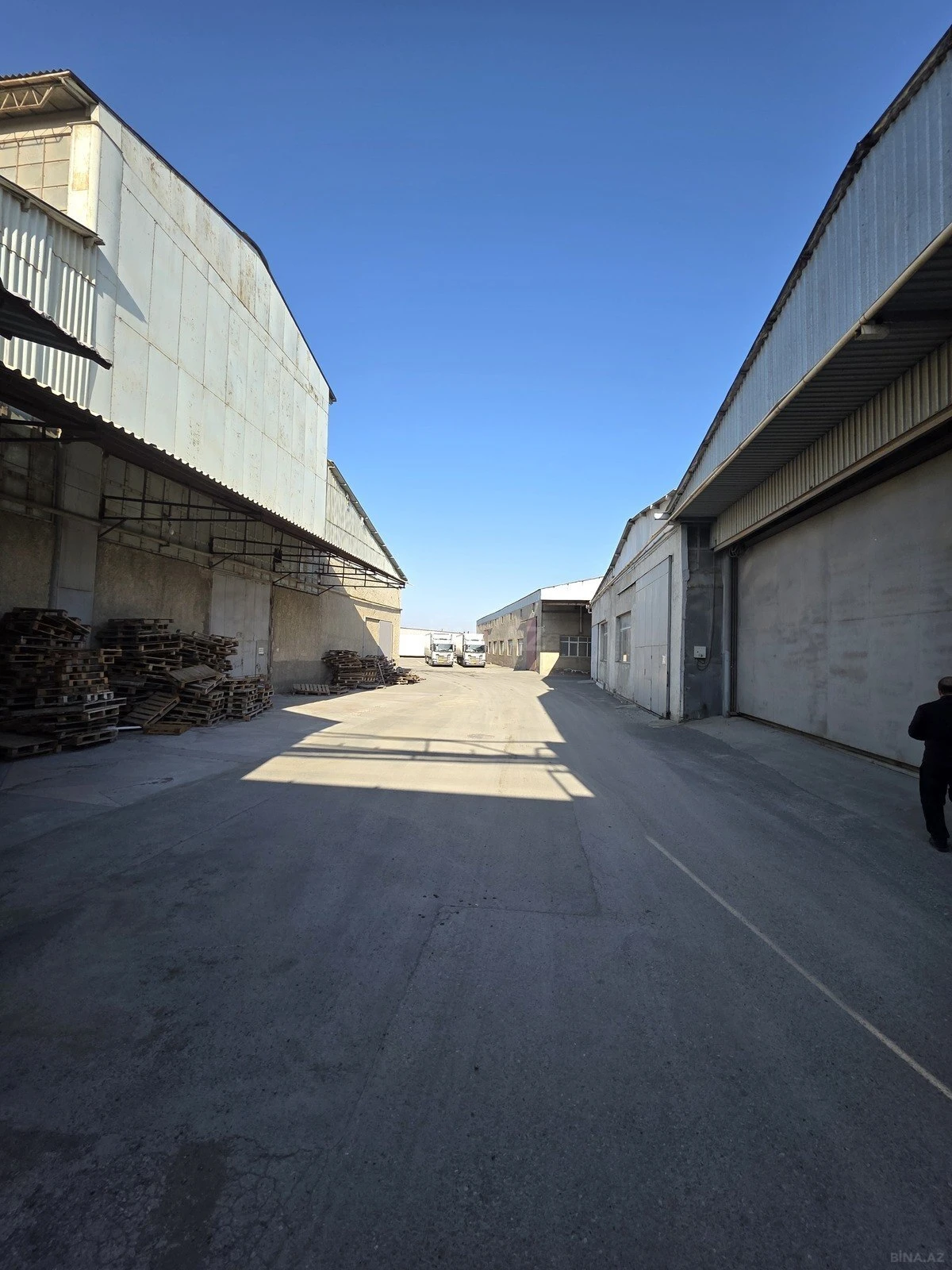 Kirayə verilir obyekt 1000 m²