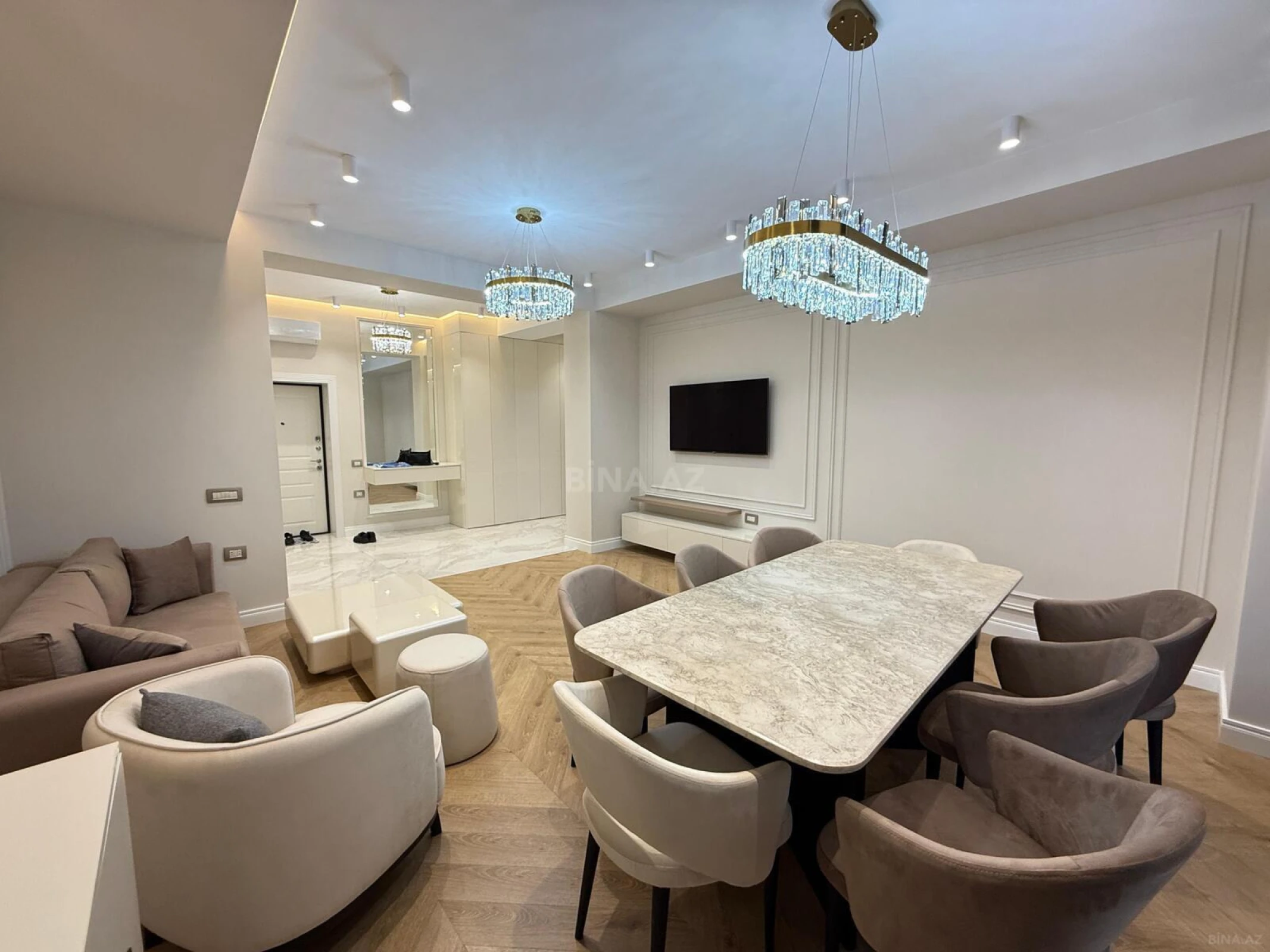 Kirayə verilir 3 otaqlı mənzil 120 m²