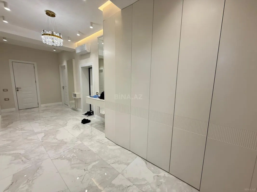 Kirayə verilir 3 otaqlı mənzil 120 m²