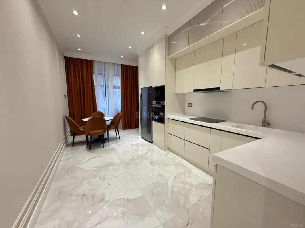 Kirayə verilir 3 otaqlı mənzil 120 m²