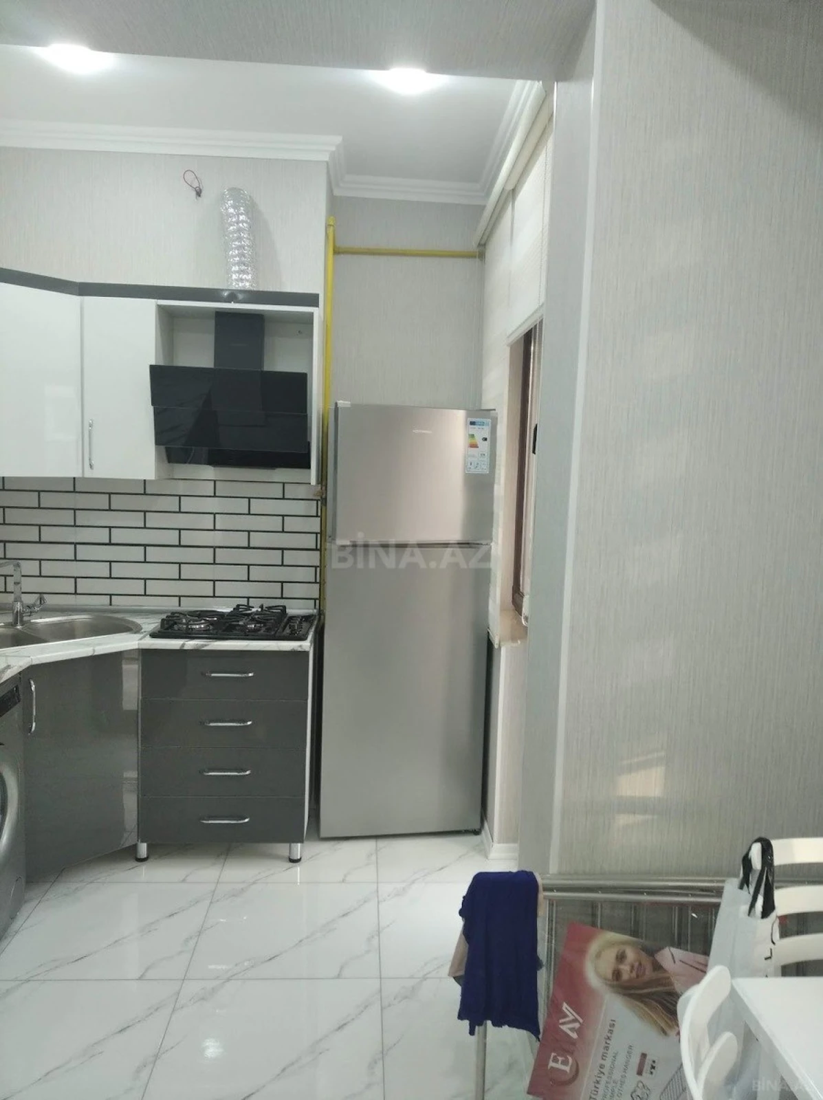 Kirayə verilir 2 otaqlı mənzil 85 m²